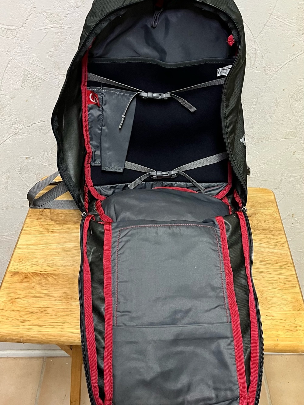 Novara Backpack - Picture 6 of 8